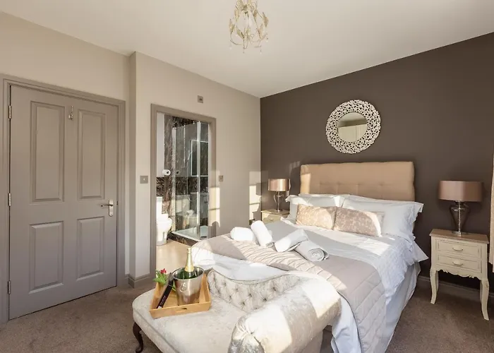 Sugar Reef: Modern Garden House With Ev Charging Near Whitby