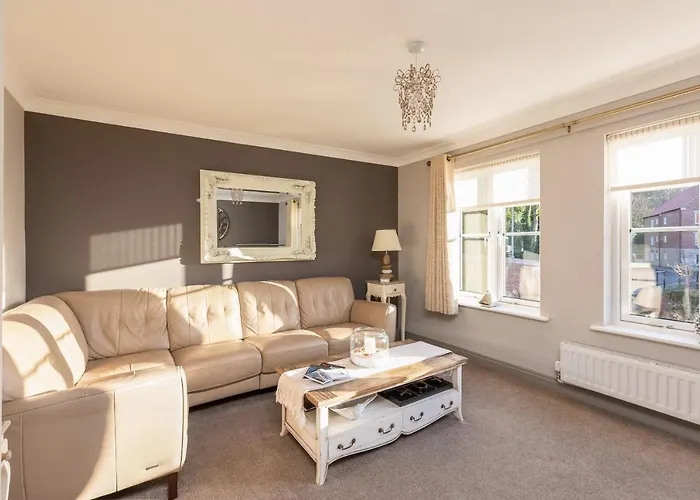 Holiday home Sugar Reef: Modern Garden House With Ev Charging Near